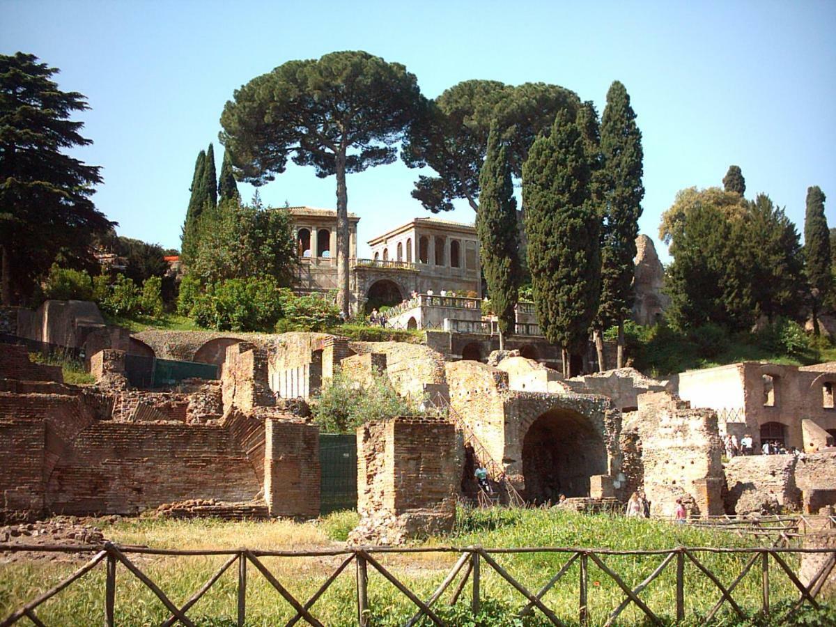 B&B Gio Colosseo - Celio โรม ภายนอก รูปภาพ